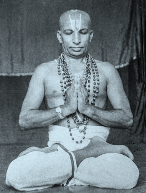 B K S Iyengar - Iyengar Yoga - Asanas - Twisting Asanas